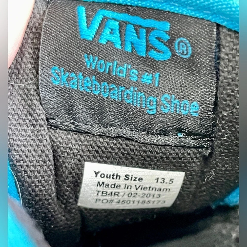 VANS OLD SKOOL LOW SUEDE TRAINERS Kids US13.5 EUC BLACK/BLUE/WHITE